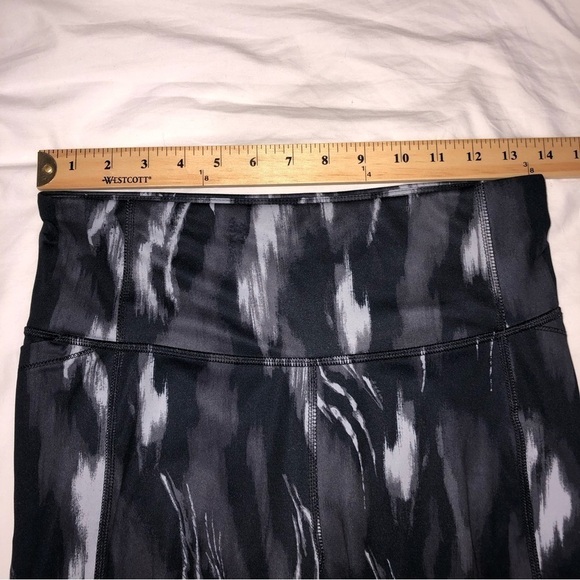 All In Motion Gray Print Leggings Size Medium High Rise Wide Waistband Pockets - Picture 4 of 6